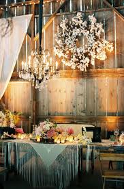 Got an ugly wall that needs covering or just want to make a cute rustic feature? 25 Sweet And Romantic Rustic Barn Wedding Decoration Ideas Elegantweddinginvites Com Blog