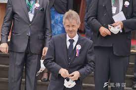 14 hours ago · 東歐國家捷克宣布，將向台灣送贈3萬劑新冠疫苗。捷克內閣會議開會後宣布，將在本年底前向多地提供逾230萬劑新冠疫苗，當中捐贈3萬劑給台灣，25. Ibgpng4hevf1em