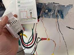The electrical source is at the first 3 way switch and the hot wire connects to the common there. 4 Wire Switch With 3 Wires In Wall Home Improvement Stack Exchange