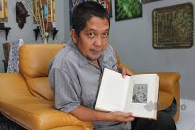 Terdapat teori bukti yang mengatakan bahawa populasi jepun berasal dari china, manakala sesetengah pakar berpendapat ia berasal dari korea. Nama Malaysia Tercatat Dalam Buku Terbitan 129 Tahun Lalu