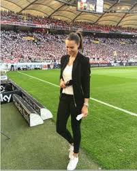 The latest tweets from @drdavidberger biografie familie, ausbildung und anfänge. Esther Sedlaczek Net Worth Net Worth List