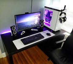 Desktop Pcgaming Gaming Desk Setup Video Game Rooms Best Gaming Setup
