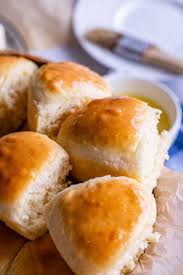 Easy Fluffy One Hour Dinner Rolls From The Food Charlatan Super Easy Fluffy Dinner Rolls Done In One Hour And Dinner Rolls Food Charlatan Quick Dinner Rolls