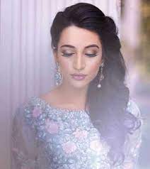 Indian Wedding Hairstyles For Indian Brides Up Dos Braids Loose Curls Engagement Hairstyles Strapless Dress Hairstyles Bridal Hair And Makeup