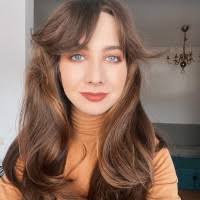 100+ profiluri „Mera”