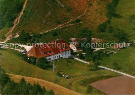Das projekt kirchenentwicklung 2030 der erzdiözese freiburg nimmt auch vor ort konkrete formen an. Ak Ansichtskarte Muenstertal Schwarzwald Fliegeraufnahme Dekan Strohmeyerhaus Kat Muenstertal Nr Kv82958 Oldthing Ansichtskarten Baden Wurtt