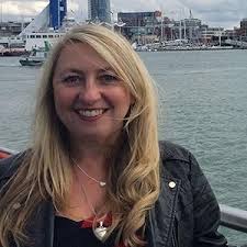 Amazon.co.uk: Lynn Roach: books, biography, latest update