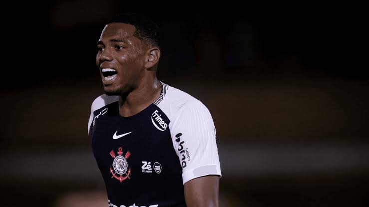 Corinthians não tem prazo para pagar R$ 21,5M da Fifa e foca em vendas