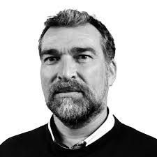 Daniel Broche's Instagram, Twitter & Facebook