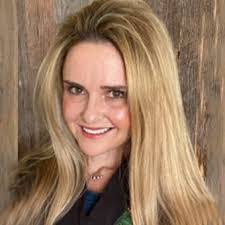 Amber Ackerson's Instagram, Twitter & Facebook