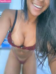 Cah Inácio fotos pelada - Famosas