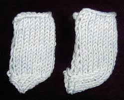Jun 15, 2020 · beginning on the inside heel of a shoe, take a narrow section of trim (twisted strip of leather, embroidery or quilting thread, or bunka) and press it into the narrow bead of glue, taking the trim from the inside back heel of the shoe up and around the front, down the side and back to the heel to meet up with the start of the trim. Knitty Socks 102 Fall 2008