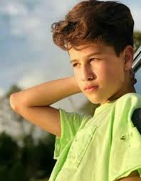 Fans de youjuand updated their cover photo.