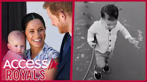 Auch bei der geburt von baby sussex bricht das paar mit der tradition: Meghan Markle Prince Harry Play With Archie At The Beach In Never Before Seen Video Access