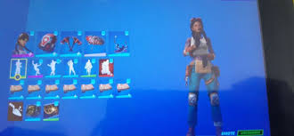 The arrival of fortnite chapter 2 season 3 is marked by the island being flooded. Fortnite Combos To Help You Win Fashion Shows Requests Closed Jules Wattpad