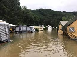 Welke percelen liggen in overstromingsgebied? Watersnood Treft Ook Oud Kroegbaas Uit Gramsbergen Op Camping In Belgie Je Staat Erbij Kijkt Ernaar Maar Kunt Niks Doen Noodweer Destentor Nl
