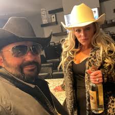 1986 Iowa HS Class 3A Wrestling Coach Of The Year: Phil Henning of  Marshalltown HS! 🔨