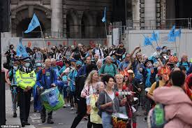 More than 100 extinction rebellion protesters have now been arrested as clashes continued in london on tuesday. Nyfr8calbbcy4m