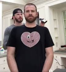 The twilight soundtrack really dodged a chris evans will voice buzz lightyear in a new disney pixar movie, and yep, the internet is in a. Chris Evans Gives Brother Scott A Haircut Much To The Delight Of The Internet People Com