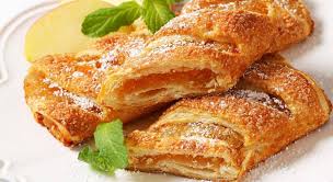 Per l'impasto di sfoglia lievitata. Fagottini Di Pasta Sfoglia Alle Mele Per Una Colazione Gustosa E Di Sole 200 Calorie