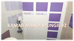 Harga keramik lantai berbagai ukuran terbaru juli 2019 seperti menentukan keramik dengan kebutuhan misal keramik. Ide Desain Kamar Mandi Mungil 2 Padu Padan Keramik Sisa Nuansa Ungu Eza Studio Channel Youtube