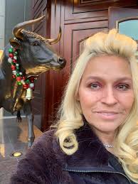 Please join me in honoring Beth Chapman 's 7th heavenly birthday