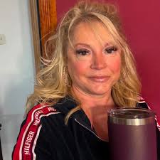 Disney Bounding” with an Aladdin theme today 🧞‍♂️