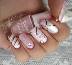 Diseños de uñas acrílicas frutales son temas muy populares (¿qué mejor manera hay para decir al mundo que eres una entusiasta?). Disenos De Unas Colores Nude Y Rosado Para Unas Manos Delicadas Y De Vanguardia Imagenes De Referencia Belleza