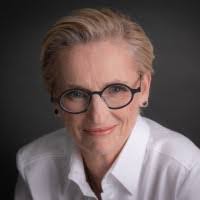 Brenda Andress's Instagram, Twitter & Facebook