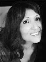 Lidia Hess's Instagram, Twitter & Facebook