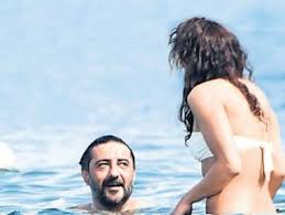 Celil nalçakan, yeni sevgilisi ile ilk kez önceki gün city's nişantaşı'nda objektiflere takıldı. Celil Nalcakan Ve Ceren Kahyaoglu Bodrum Da