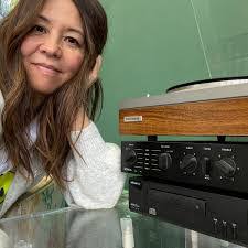 Leanne Wright's Instagram, Twitter & Facebook