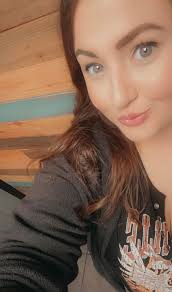 Slingin drinks at SHENANIGANS tonight! Come thru 😘