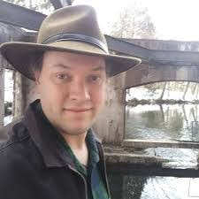 Amanda Knobel's Instagram, Twitter & Facebook