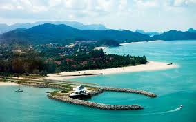 Terdapat pelbagai tempat yang menarik boleh dikunjungi antaranya ialah pulau, taman extreme, tempat membeli belah dan sebagainya. Mau Berlibur Ke Malaysia Jangan Lupa Kunjungi Tempat Tempat Menarik Di Kedah