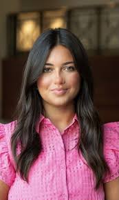 Mia Healy's Instagram, Twitter & Facebook