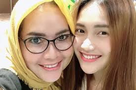 It was junk, sent by an unknown third party who is not using feedblitz to send their emails or manage their rss feeds. Ayu Ting Ting Buka Bukaan Pake Daster Tipis Nyaris Tembus Pandang Umi Kalsum Kena Semprot Netizen Mancing Ingin Dihujat Semua Halaman Hype