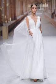 Hier kannst du die besten und schönsten bhs für dich shoppen. Die 18 Besten Ideen Zu Brautkleider Fur Frauen Mit Grosser Oberweite Schone Hochzeitskleider Braut Kleider