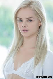 Elsa Jean - известная порно звезда в экшене