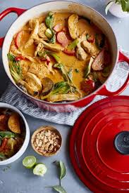 Le Creuset Signature Round Dutch Oven 4 5 Qt Sur La Table Le Creuset Recipes Recipes Food
