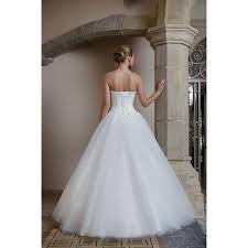 Bringen sie ihr brautkleid nach der hochzeit möglichst schnell in die reinigung. Karmen S Brautmoden Hannover Verkauf Verleih Second Hand
