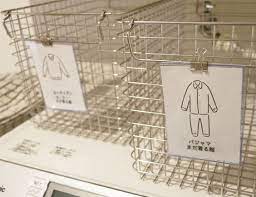 ムジラー でミニマリストのやまぐちせいこさんが 無印良品 で買ってよかったアイテム パイン材ユニットシェルフや 壁に付けられる家具 を紹介します ユニットシェルフ 収納 アイデア 無印良品 パイン材