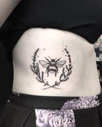 Another sign of a possible allergic reaction is itchy, scaly skin. Ä—lla BÄ—ll On Instagram Bumblebee And Lavender Danni S First Tattoo Today Thank You Ellabelltattoo Gmail Com Tattooapprentice Tattoo Ideen Hummeln Bienen