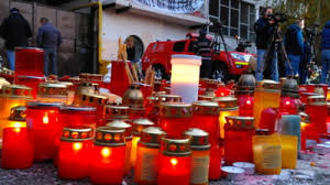 O altă tânără rănită în incendiul din clubul colectiv din bucurești a murit, duminică seara, la o clinică din germania. 3 Ani De La Colectiv Se Putea Evita Incendiul Ce S A Schimbat Intre 2015 Si 2018 Mobile