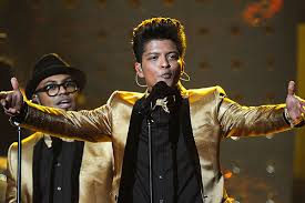 Últimas noticias, videos y fotos de bruno mars. Bruno Mars At The Super Bowl Halftime Show Who The Heck Is This Guy Time
