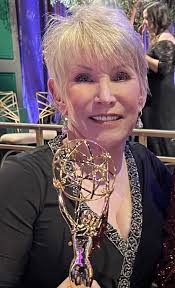 Karen Bellamy's Instagram, Twitter & Facebook