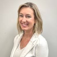 Kelly Dearth's Instagram, Twitter & Facebook