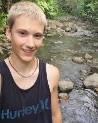 Meet our 6'6" freshman setter, Jackson Van Eekeren! #FreshmanFriday 10  Facts about Jackson 1. I'm From Naperville IL 2. I am the oldest of 4 and  my siblings names are Ally, Tyler,