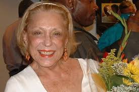 Leslie Fay's Instagram, Twitter & Facebook