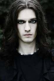 While a layered cut is key to giving longer hair body and bounce, those who don't want such obvious gradations can. Mens Hairstyles 2014 Long Hair Styles Men Long Hair Styles Mens Hairstyles